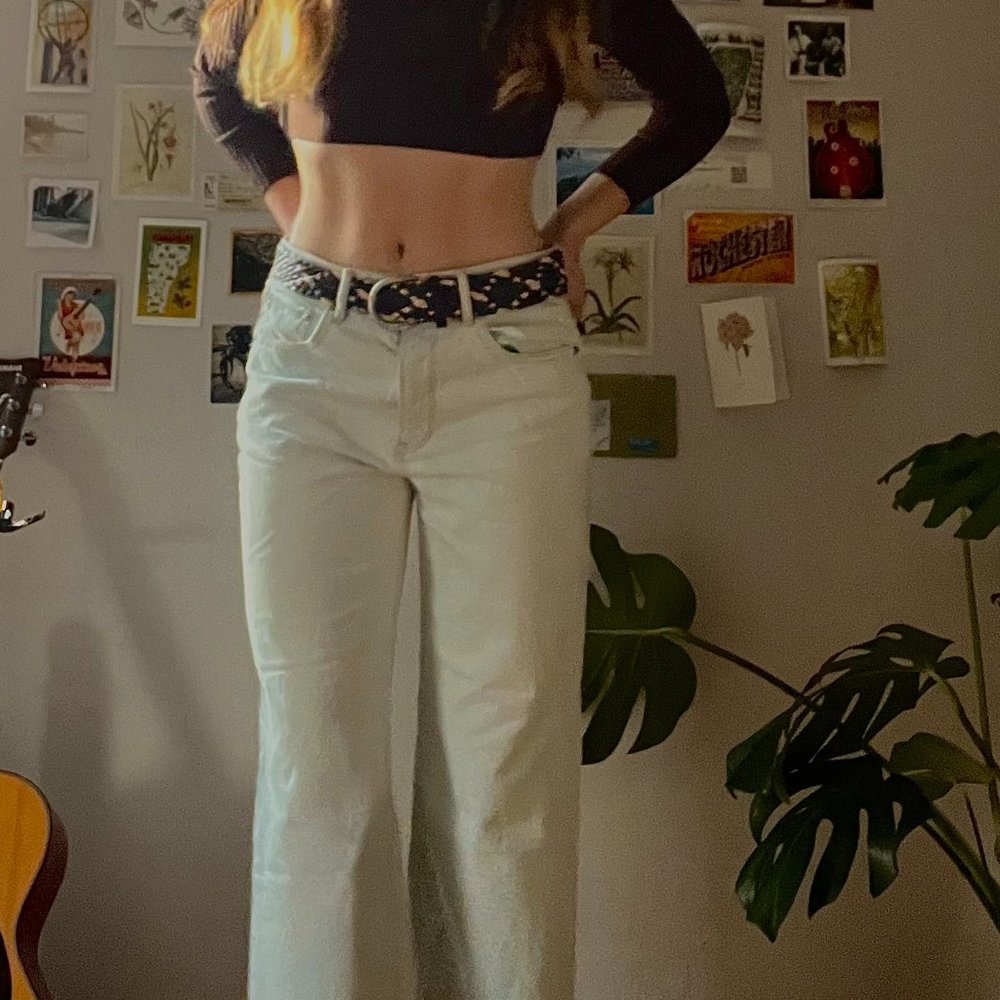 American Eagle Light Wash Jeans